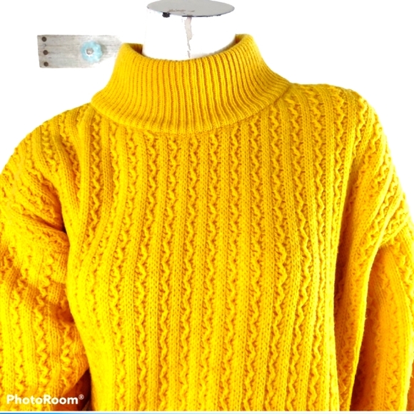 VTG Benetton sweater - Picture 2 of 4